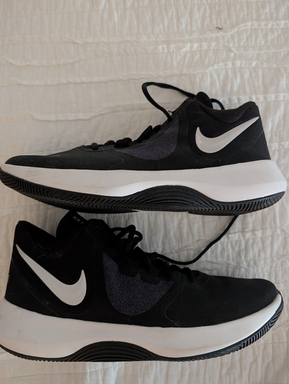 Nike Black and White Low-Top Athletic Shoes
